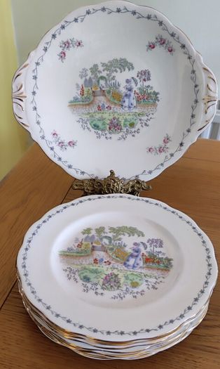 Vintage 1936-1966 Fine Porcelain Bell China
