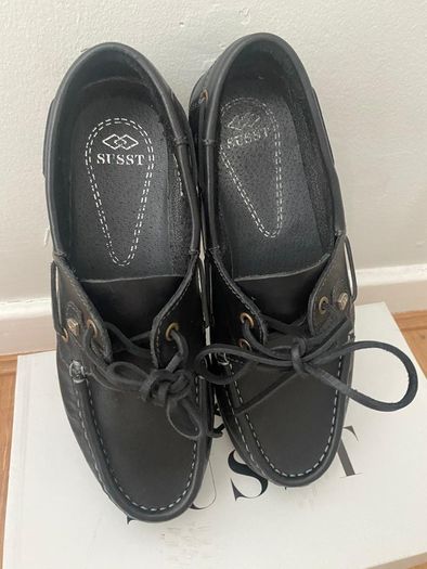 Brand New - Susst Gaby Girls WS Deck Shoe Navy Leather White Sole - Size 39