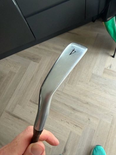 Titleist u505 4iron - upgrade shaft