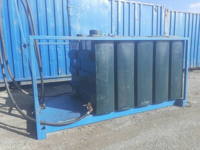 1000 litre diesel tanks & frame