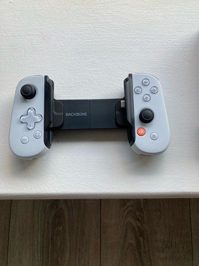 playstation Backbone