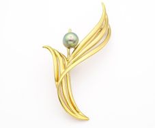 Signed Majorica Gold Plated Sterling Silver Faux Pearl Brooch