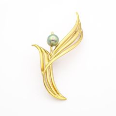 Signed Majorica Gold Plated Sterling Silver Faux Pearl Brooch