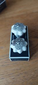 Ceramic knobs