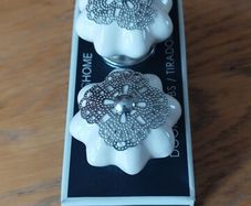 Ceramic knobs