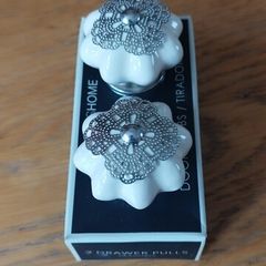 Ceramic knobs