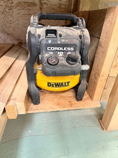 dewalt compressor
