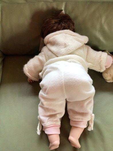 KNIGHTSBRIDGE Collection Heirloom Large collectible limited edition porcelian baby doll with bear
