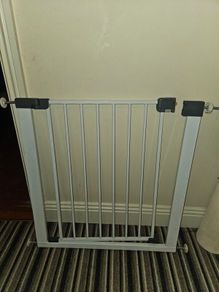 2 baby gates