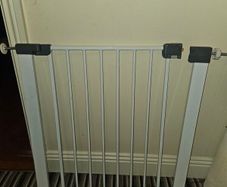2 baby gates