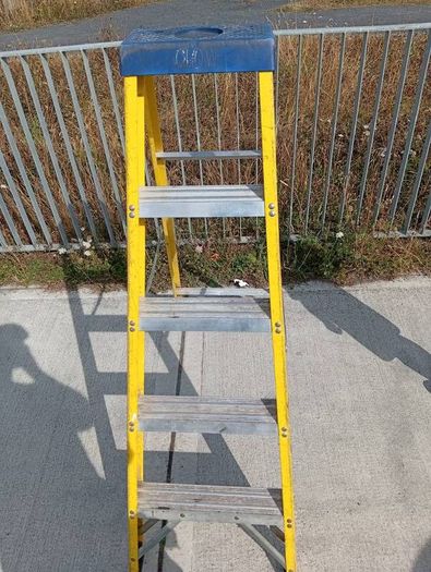 Step ladder