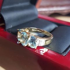18 Ct Gold ring Natural Aquamarine 1.35 carat  and Diamond