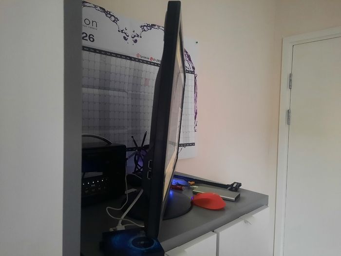 Monitor Hdmi Usb Dvi Vga built  Speakers