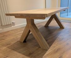 Granada Light Oak Y-Leg Dining Table