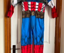 Captain America costume, 6 to 7, perfect condition