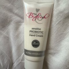 biofresh sensitive probiotic hand cream