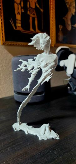 Aura of Motion - Dynamic Flow Sculpture