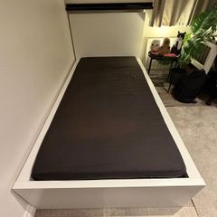 Single bed frame
