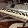 Yamaha DGX 305 Image 4