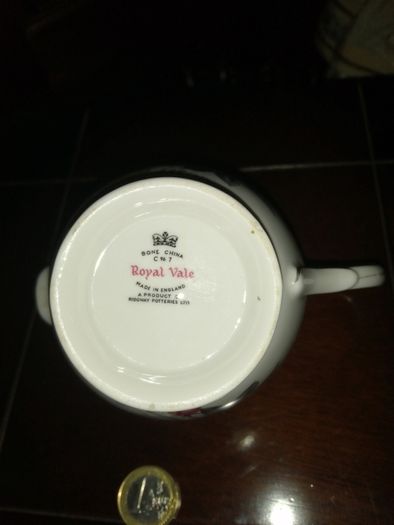 Porcelain milk jug