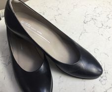 Ecco Black Court Shoes Size 41