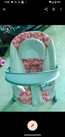 Baby relaxing chair