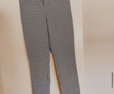 Jegging style trousers.