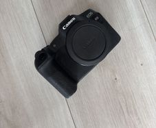 Canon EOS R8 in great condition with low shutter count
