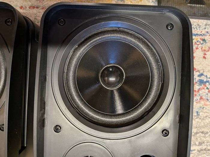 Behringer Monitor Speakers 1C