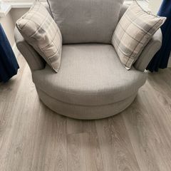 Swivel armchair