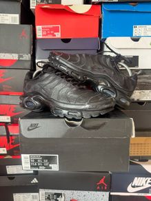 Nike Air Max Plus Triple Black Leather AJ2020-100