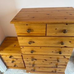 chest of drawers and two bedside lockers