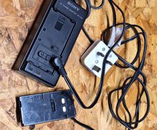 Sony AC Power Adaptor / Battery Charger Model AC-V30