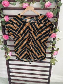 top Bnwt dark green & mustard top onesize