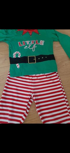 Kids  elf pyjamas 5/6 years