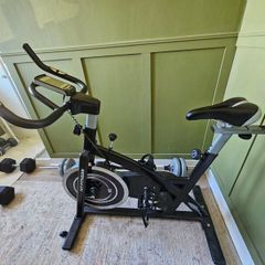 Hit Fitness G6 Indoor Cycling Bike  Excellent Condition