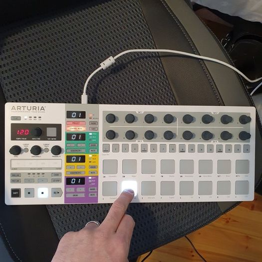 Arturia Beatstep Pro