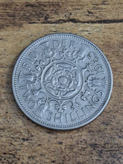 Great Britain UK 1965 Two Shillings Elizabeth II Coin - free standard postage