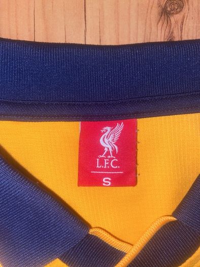 Retro Liverpool 2002 jersey, Size: Mens Small
