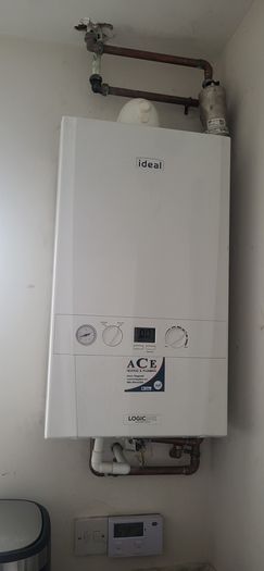 Ideal Logic Max System S30 Boiler 18 Months Old (Excellent Condition)