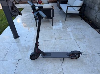 Xiaomi Mi M365 Electric Scooter