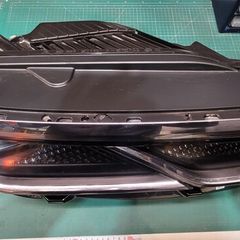 Vw Touareg 2019 Front Right Headlight