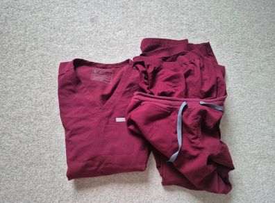 FIGS maternity scrubs