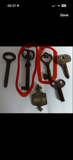 vintage collectable lot of key's,AC