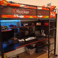 Gaming desk