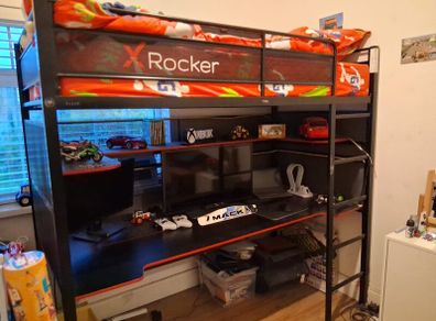 Gaming desk