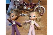 Bratz kids Yasmin and Chloe and bike