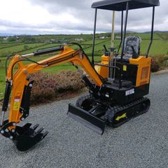 New 1.5 Mini Diggers