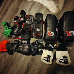 Muay thai boxing mma gloves shin pads shields set + weights