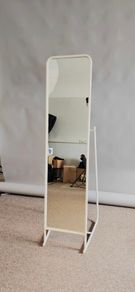 Standing mirror